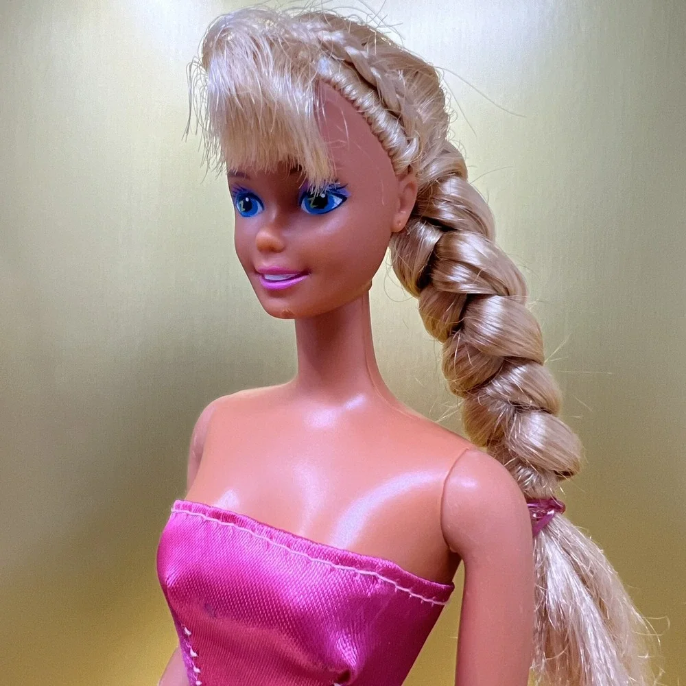 Vintage Barbie Doll 1976 Mattel With Long Blonde Hair‎ and Blue Eyes Pink Dress